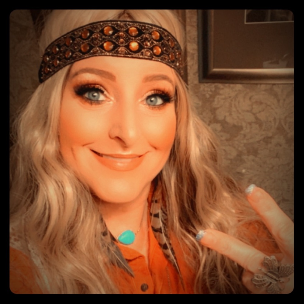 Meet your Posher, Erica - Picture 2 of 8